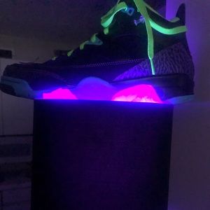 LED shoe displays for all brands : sizes